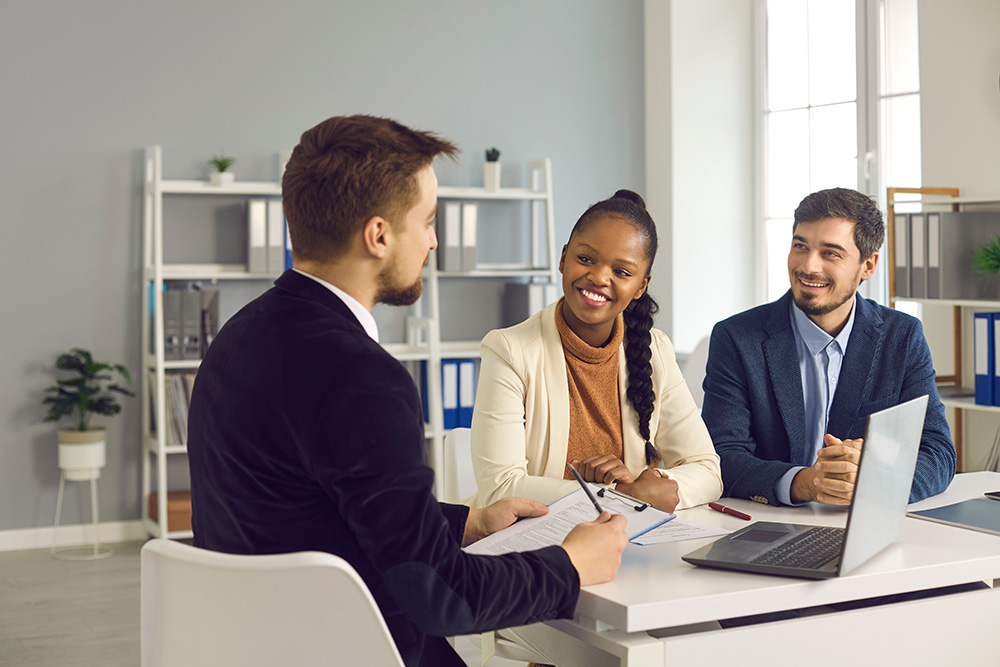 AgentCare brokers in a meeting